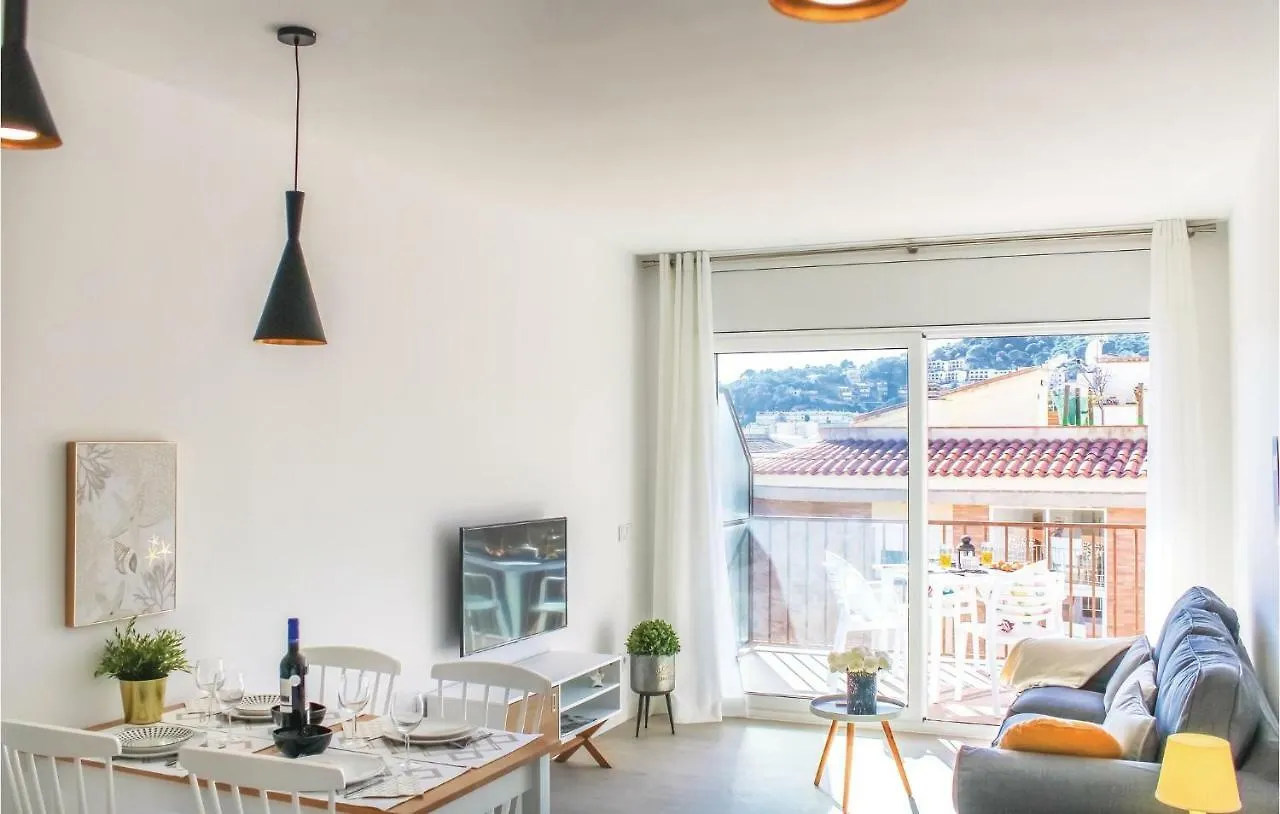 Stunning Apartment In Tossa De Mar With Kitchen